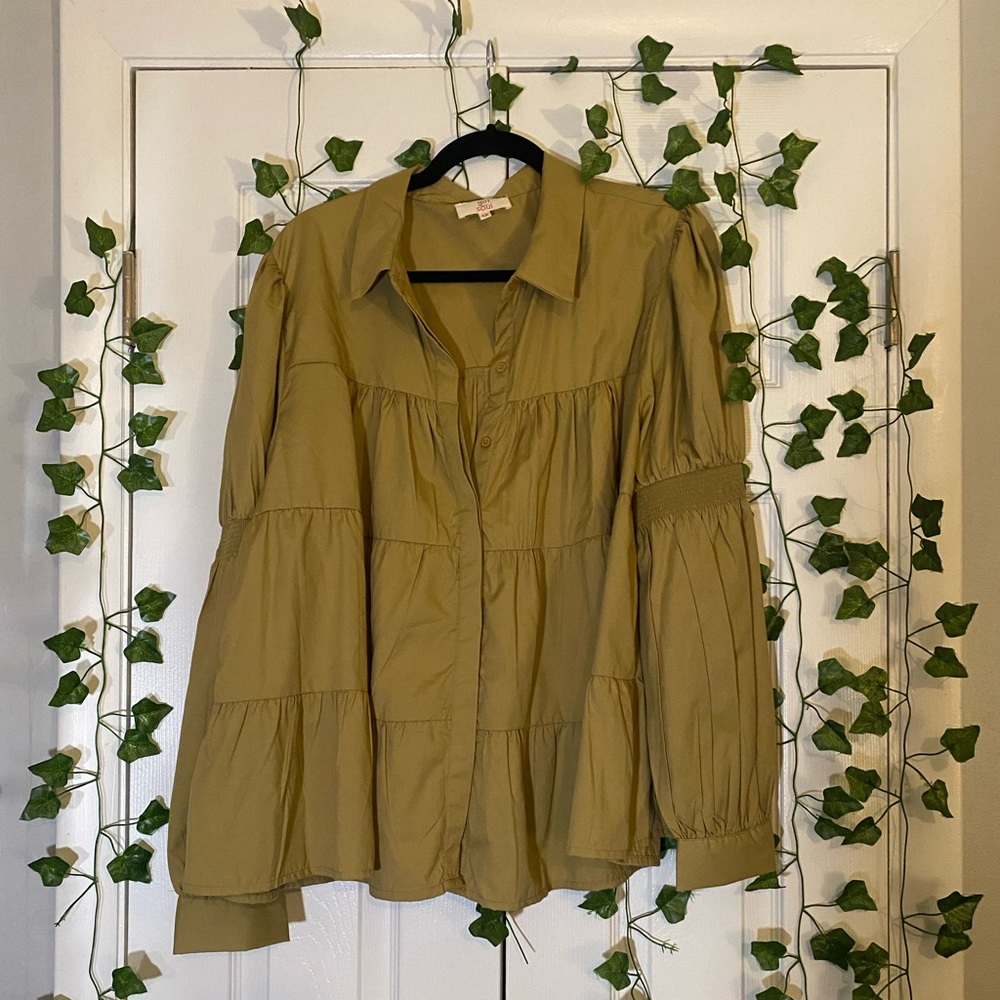 Forever21 puff sleeve cosplay ruffle shirt